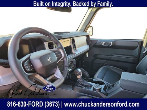 New 2025 Ford Bronco Outer Banks w/ Sasquatch Package image 11