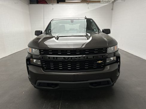 Used 2021 Chevrolet Silverado 1500 Custom AWD/4WD image 3