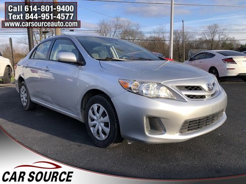 Used 2011 Toyota Corolla LE image 3