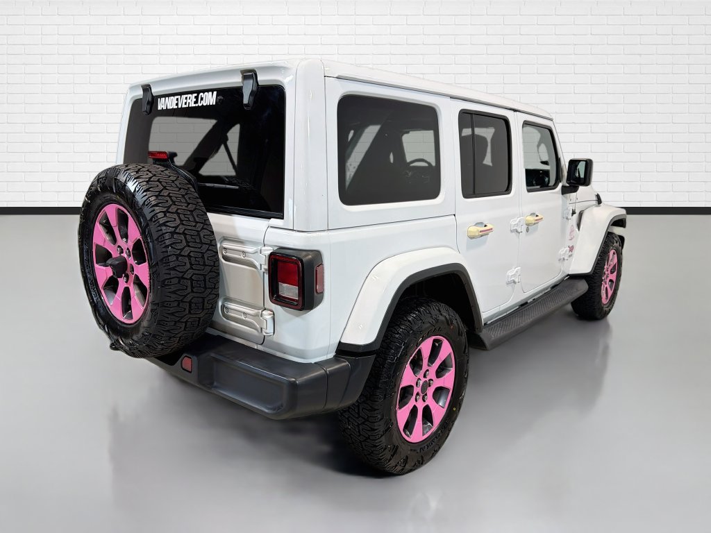 Used 2018 Jeep Wrangler Unlimited Sahara AWD/4WD image 9