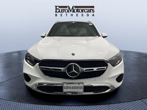 Used 2025 Mercedes-Benz GLC 300 4MATIC image 8