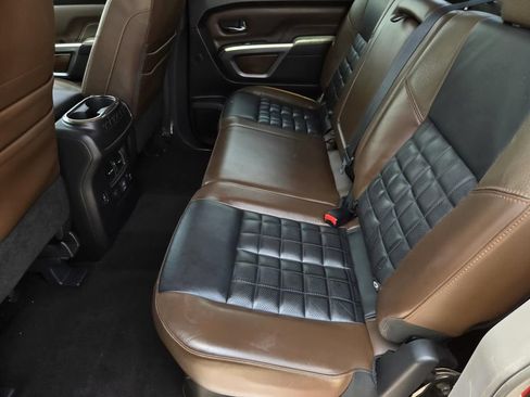 Used 2019 Nissan Titan Platinum Reserve RWD image 12