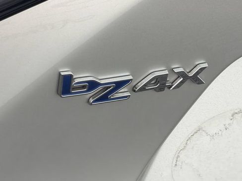Used 2025 Toyota bZ4X FWD image 28