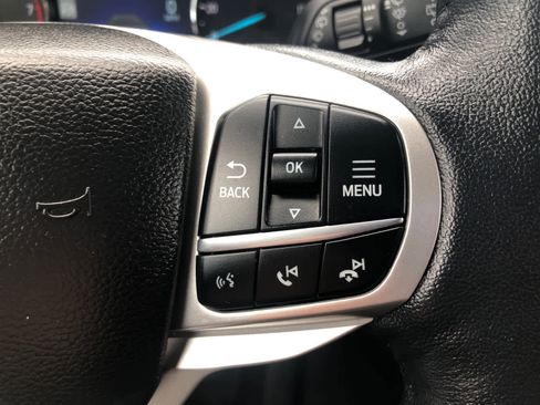 Used 2023 Ford Explorer Limited image 8