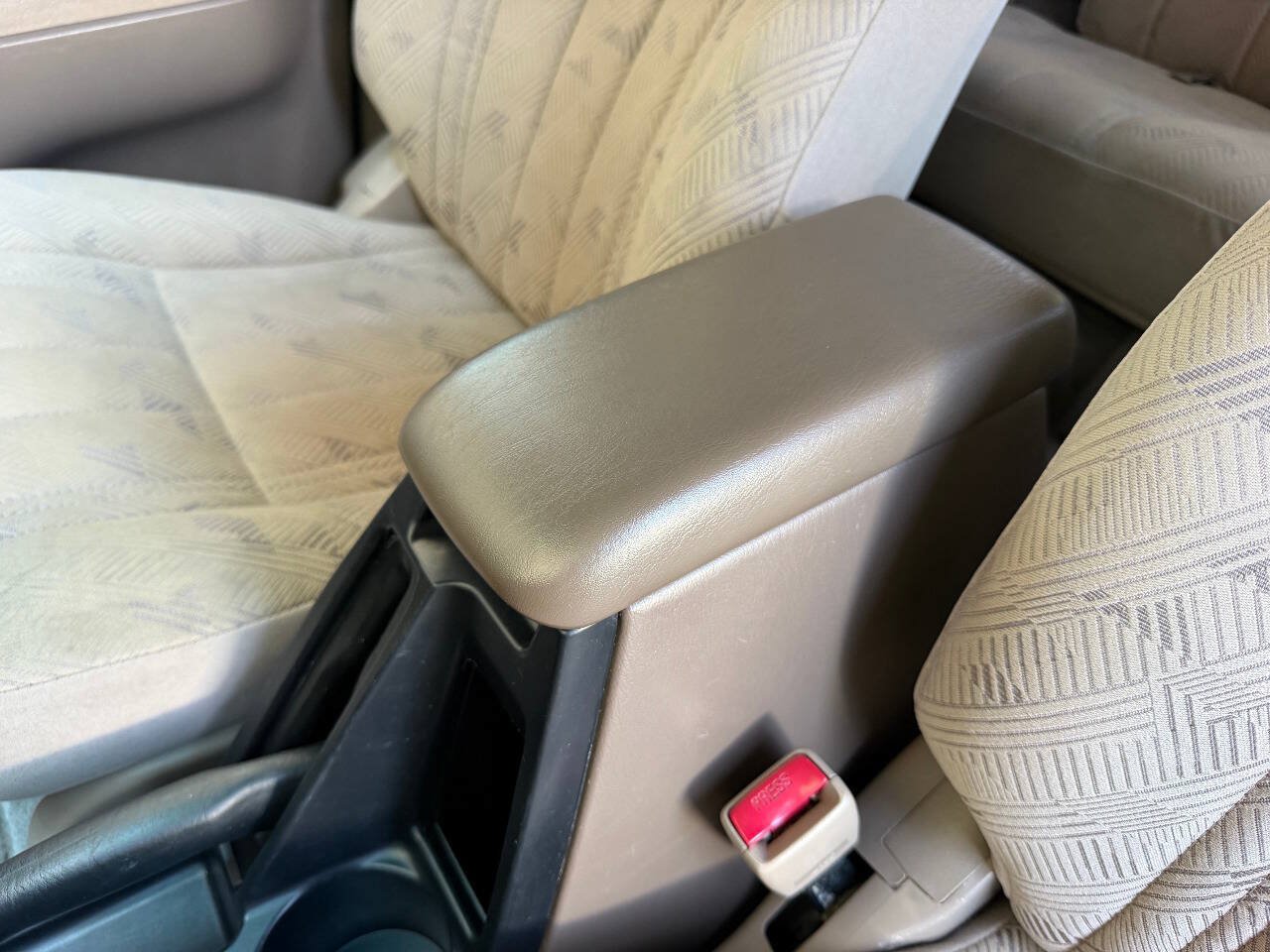 Used 2001 Toyota 4Runner SR5 RWD image 22