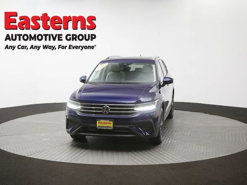 Used 2023 Volkswagen Tiguan SE AWD/4WD image 53