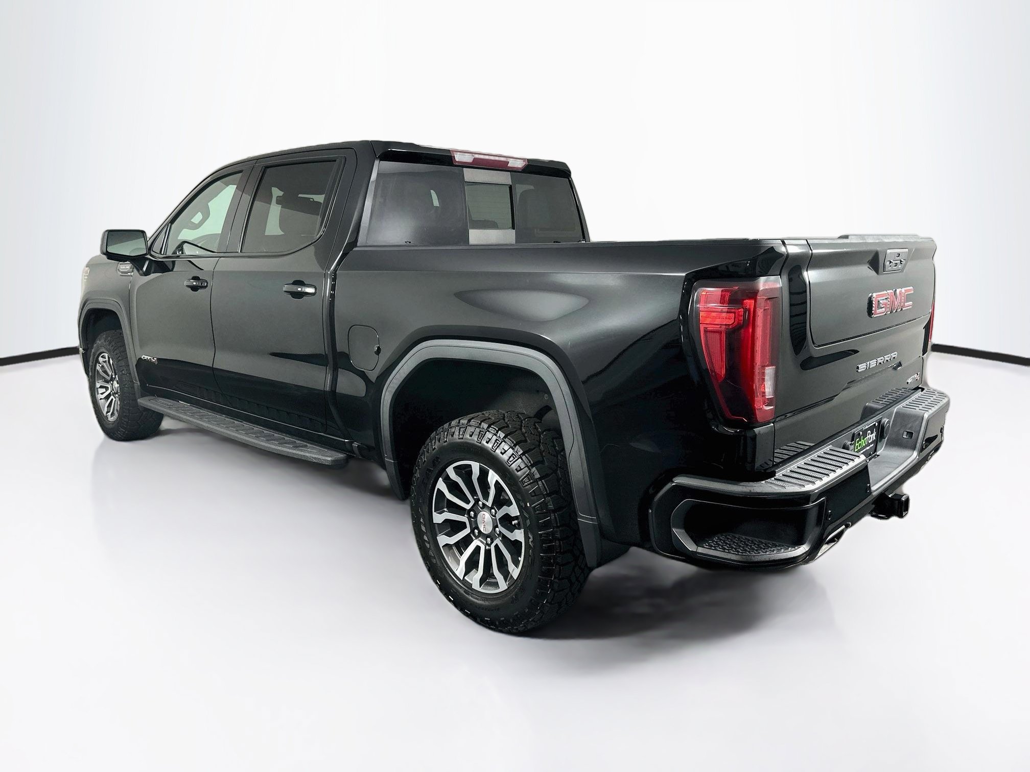 Used 2021 GMC Sierra 1500 AT4 w/ AT4 Premium Package AWD/4WD image 5