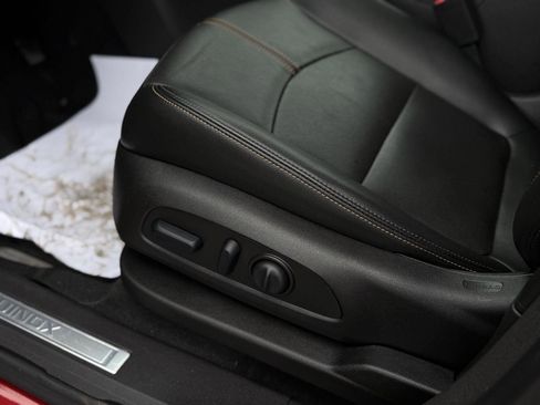 Certified 2024 Chevrolet Equinox Premier image 16