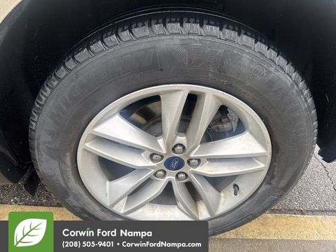 Used 2017 Ford Edge SEL w/ Cargo Accessory Package image 12