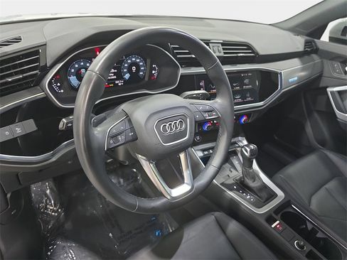 Used 2023 Audi Q3 2.0T Premium Plus w/ Premium Plus Package image 16
