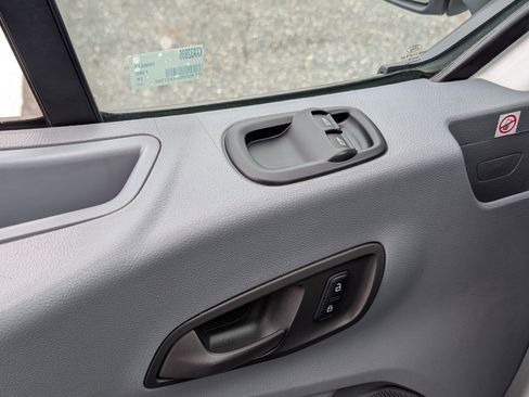Certified 2019 Ford Transit 250 148 Low Roof image 20