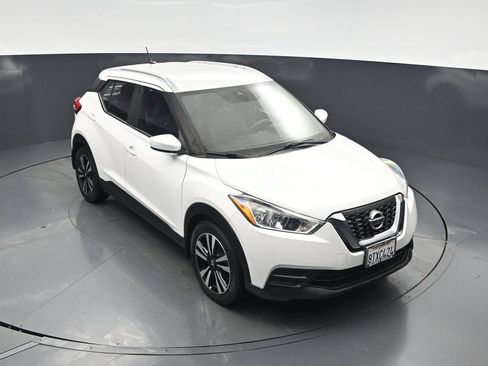 Used 2020 Nissan Kicks SV FWD image 36