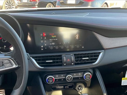 New 2024 Alfa Romeo Giulia Quadrifoglio image 7