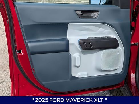 New 2025 Ford Maverick XLT image 10
