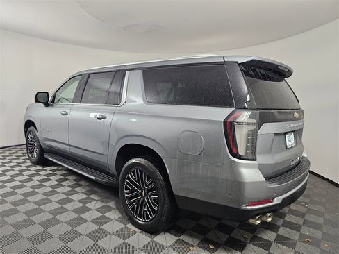New 2026 Chevrolet Suburban Premier w/ Sun And Tow Package image 7
