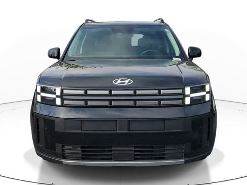 Used 2025 Hyundai Santa Fe SEL FWD image 2