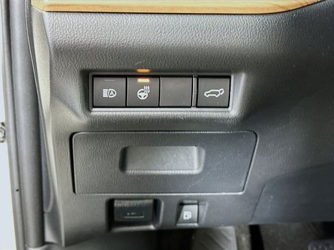 Used 2024 Toyota Grand Highlander AWD image 10