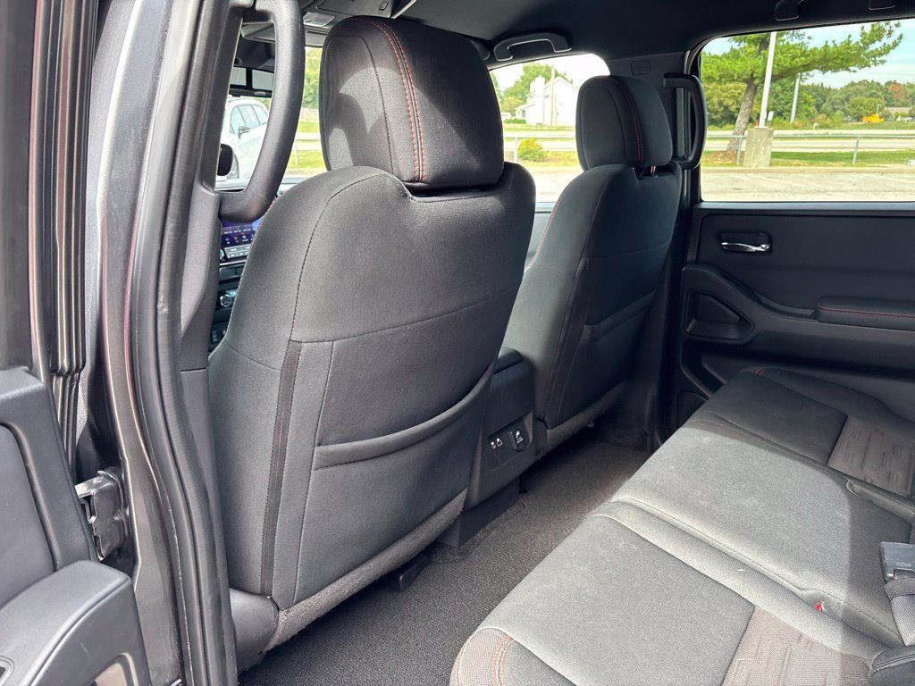 Used 2022 Nissan Frontier PRO-4X AWD/4WD image 15