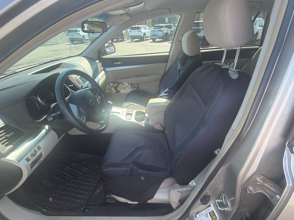 Used 2014 Subaru Outback 2.5i Premium AWD/4WD image 9