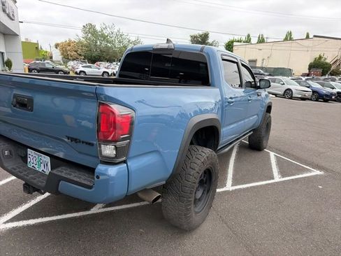 Used 2018 Toyota Tacoma TRD Pro AWD/4WD image 8