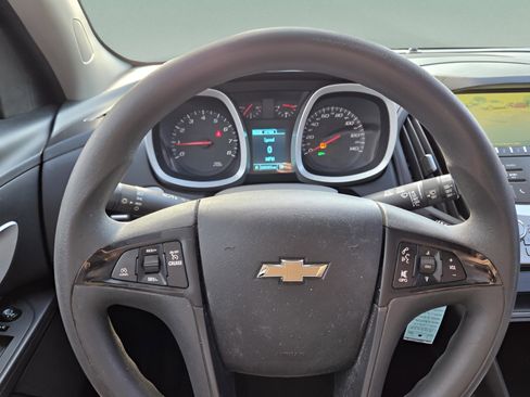 Used 2017 Chevrolet Equinox LS image 18