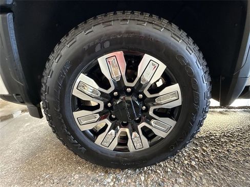 Certified 2025 GMC Sierra 3500 Denali w/ Denali Reserve Package image 10