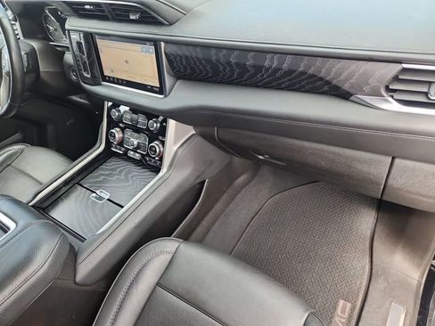 Used 2021 GMC Yukon XL Denali w/ Denali Ultimate Package RWD image 30
