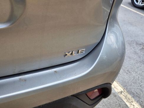 Used 2023 Toyota Highlander XLE image 9