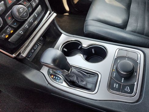 Used 2020 Jeep Grand Cherokee Limited X AWD/4WD image 25