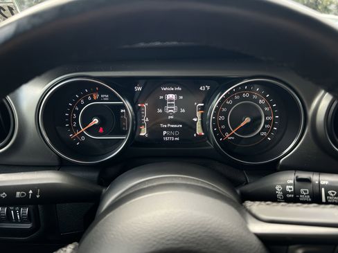 Used 2021 Jeep Wrangler Unlimited Sport image 20