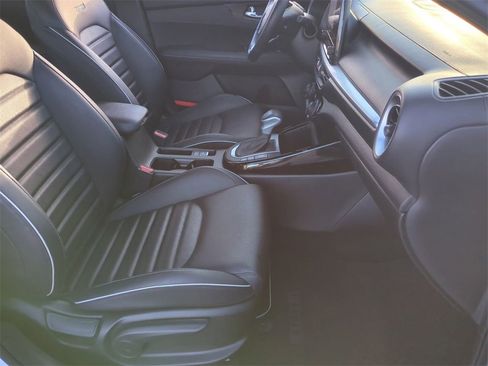 Used 2023 Kia Forte GT-Line w/ GT-Line Premium Package image 27