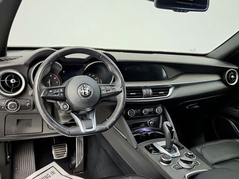 Used 2022 Alfa Romeo Stelvio Ti image 12