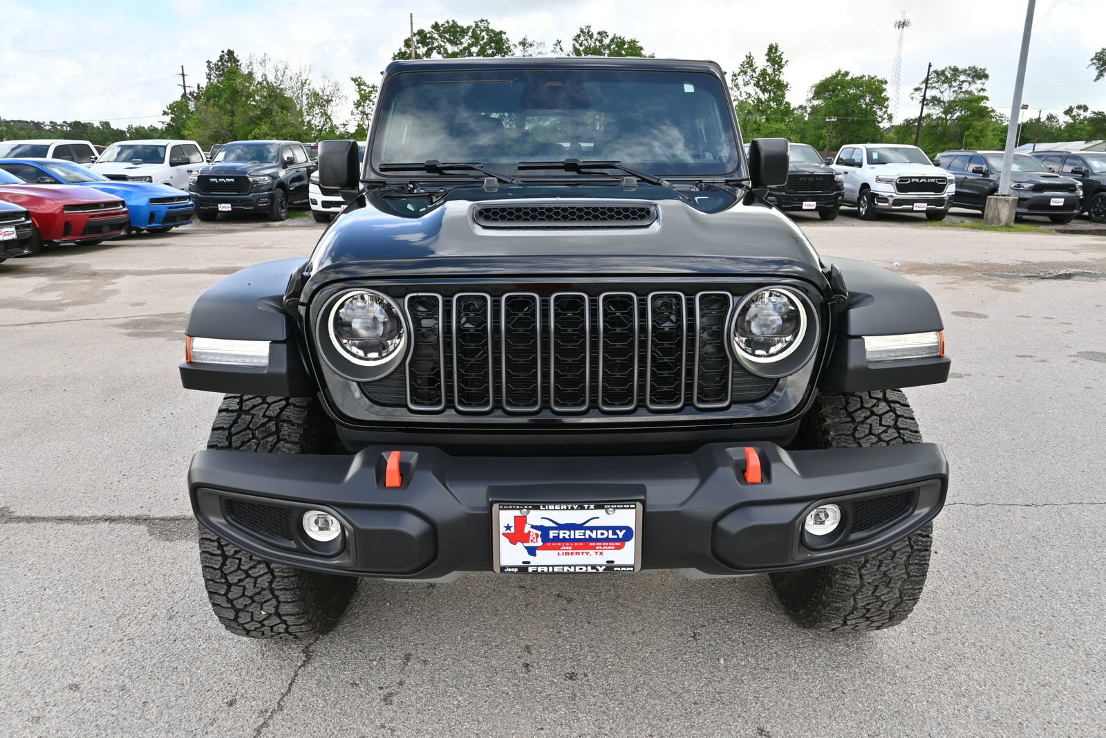 Used 2026 Jeep Gladiator Mojave AWD/4WD image 5
