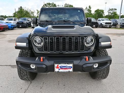 Used 2026 Jeep Gladiator Mojave AWD/4WD image 5