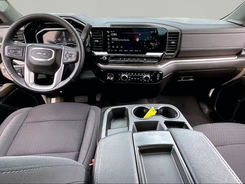 Used 2024 GMC Sierra 1500 Elevation AWD/4WD image 7