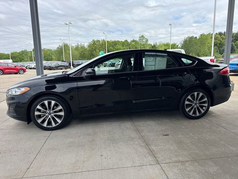 Used 2020 Ford Fusion SE AWD/4WD image 4