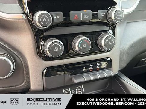 New 2026 RAM 1500 Express AWD/4WD image 16