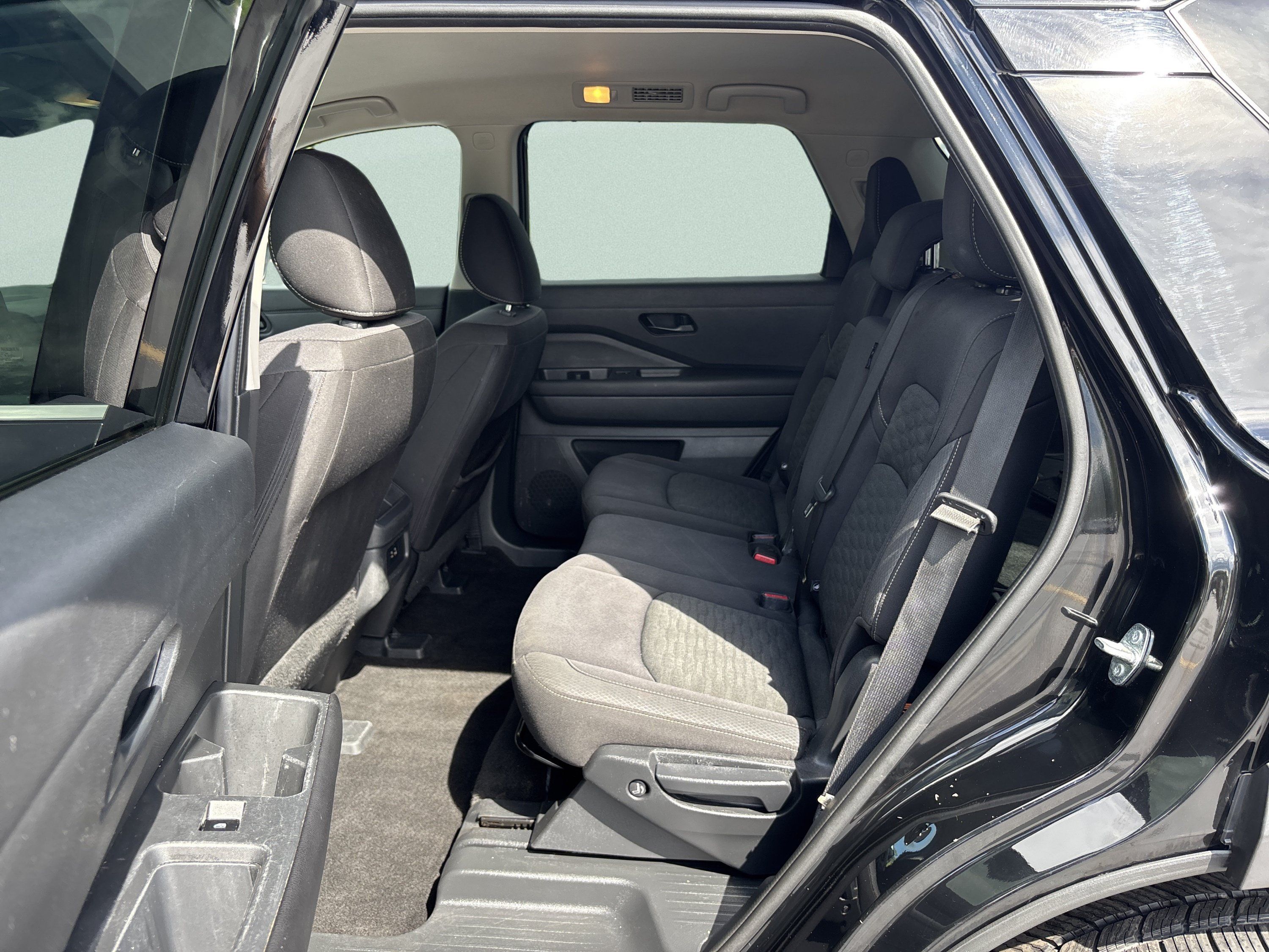 Used 2023 Nissan Pathfinder S AWD/4WD image 15