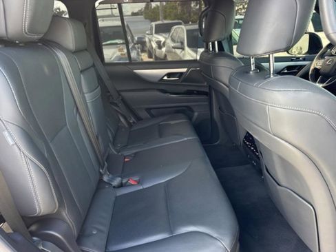 Used 2024 Lexus LX 600 F Sport image 8