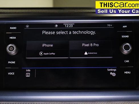 Used 2024 Volkswagen Taos SE FWD image 18