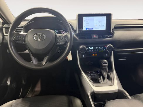 Used 2023 Toyota RAV4 LE AWD/4WD image 11