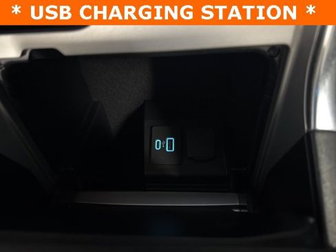 Used 2023 Ford Explorer XLT w/ Equipment Group 202A image 20