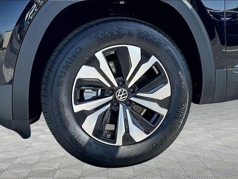 New 2026 Volkswagen Atlas Cross Sport SE image 31