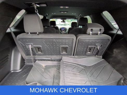 Used 2023 Chevrolet Traverse LT AWD/4WD image 27