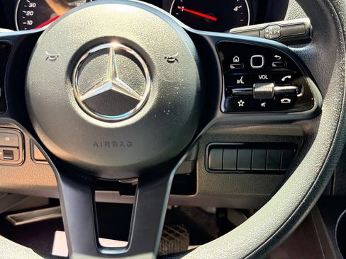 Used 2024 Mercedes-Benz Sprinter 2500 image 21