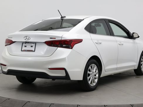 Used 2022 Hyundai Accent SEL FWD image 7