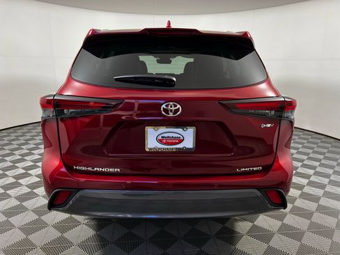 Certified 2026 Toyota Highlander Limited AWD/4WD image 6