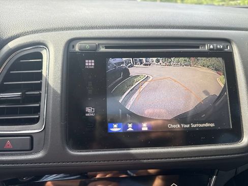 Used 2018 Honda HR-V EX-L image 14