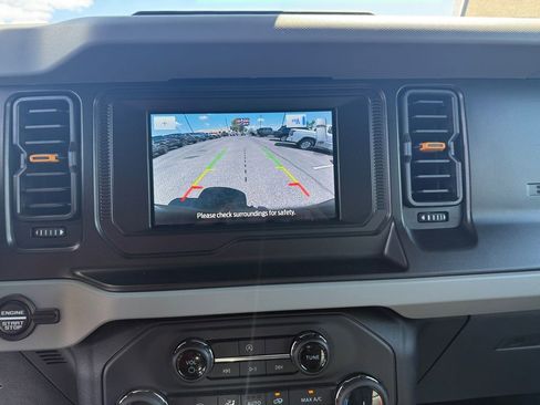 Used 2022 Ford Bronco Badlands image 25