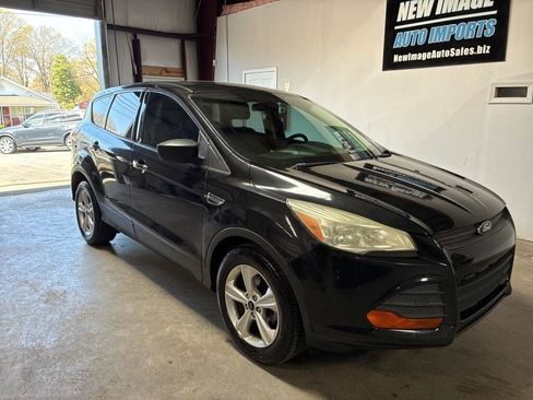 Used 2015 Ford Escape S image 2